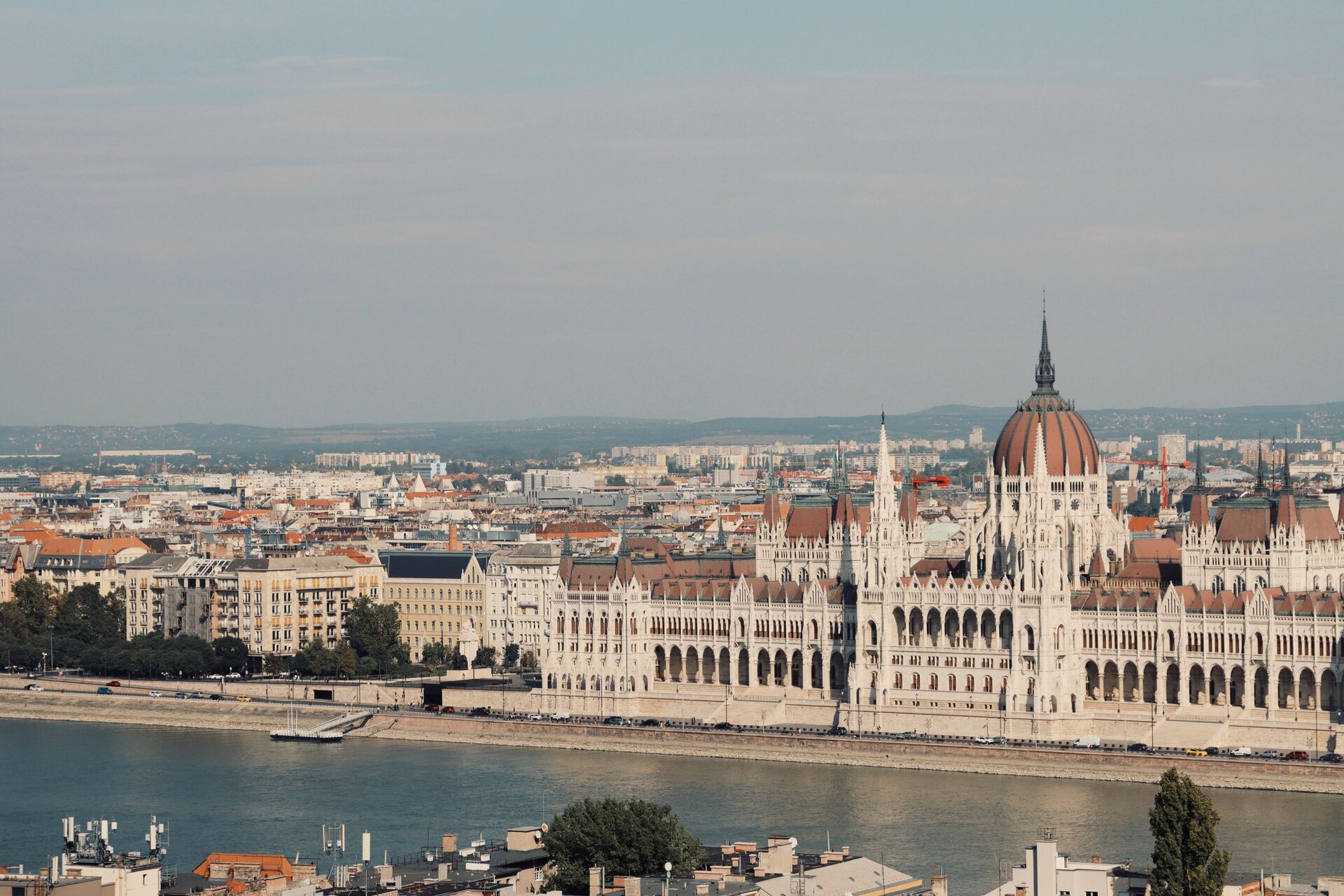 Destinos El Parlamento de Budapest a orillas del Danubio